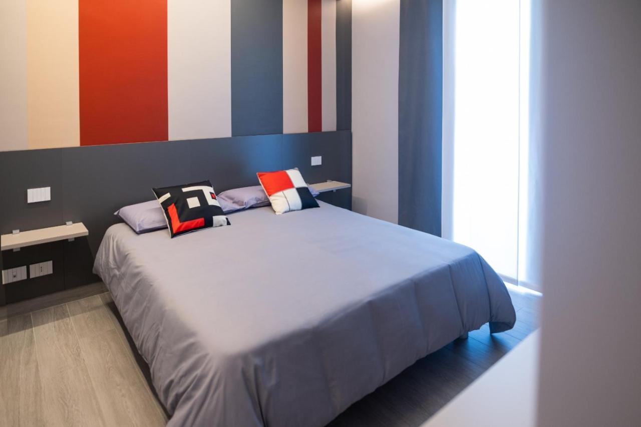 Grey House Guest House Luxury Latina Bagian luar foto
